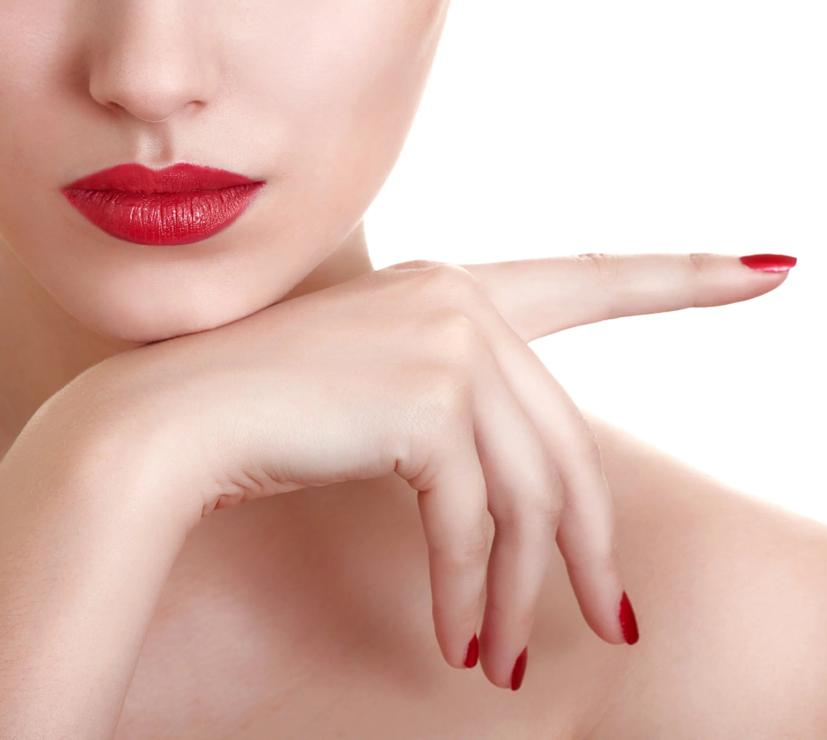 Les-5-indispensables-pour-débuter-la-pose-de-faux-ongles OCIBEL